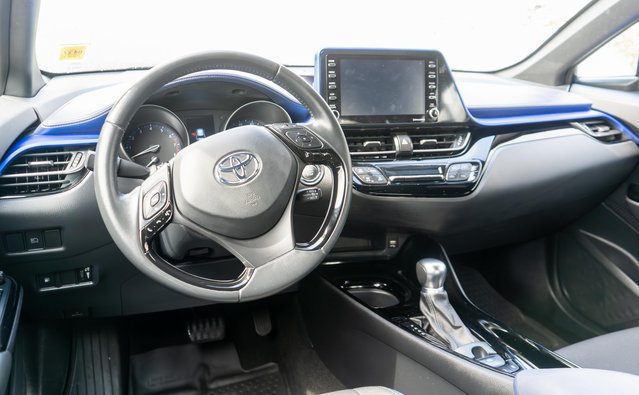 Used 2022 Toyota C-HR FWD image 35