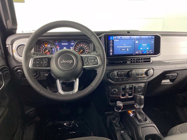 Used 2026 Jeep Wrangler Unlimited Sahara AWD/4WD image 20