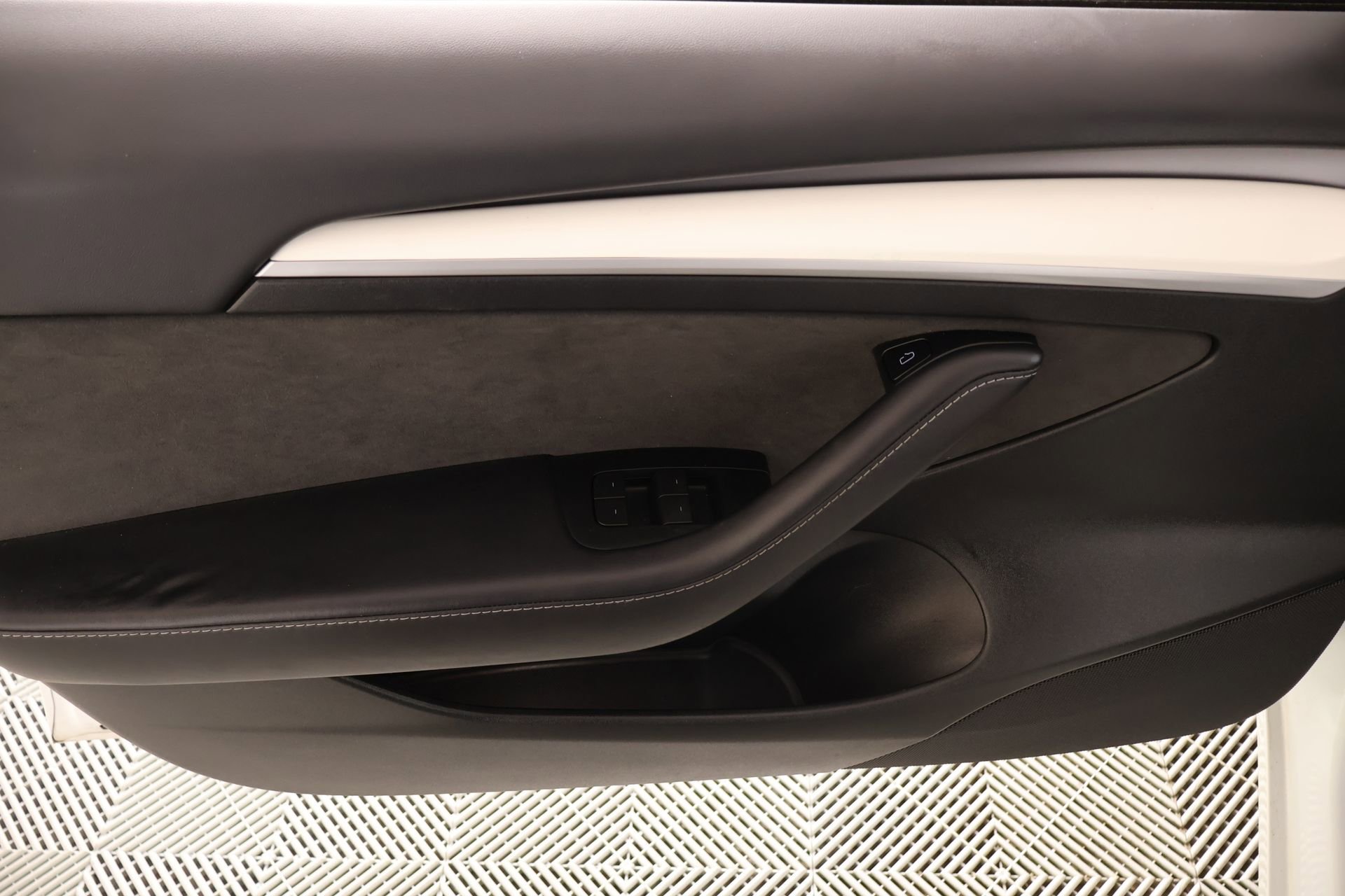 Used 2023 Tesla Model 3 Performance image 16