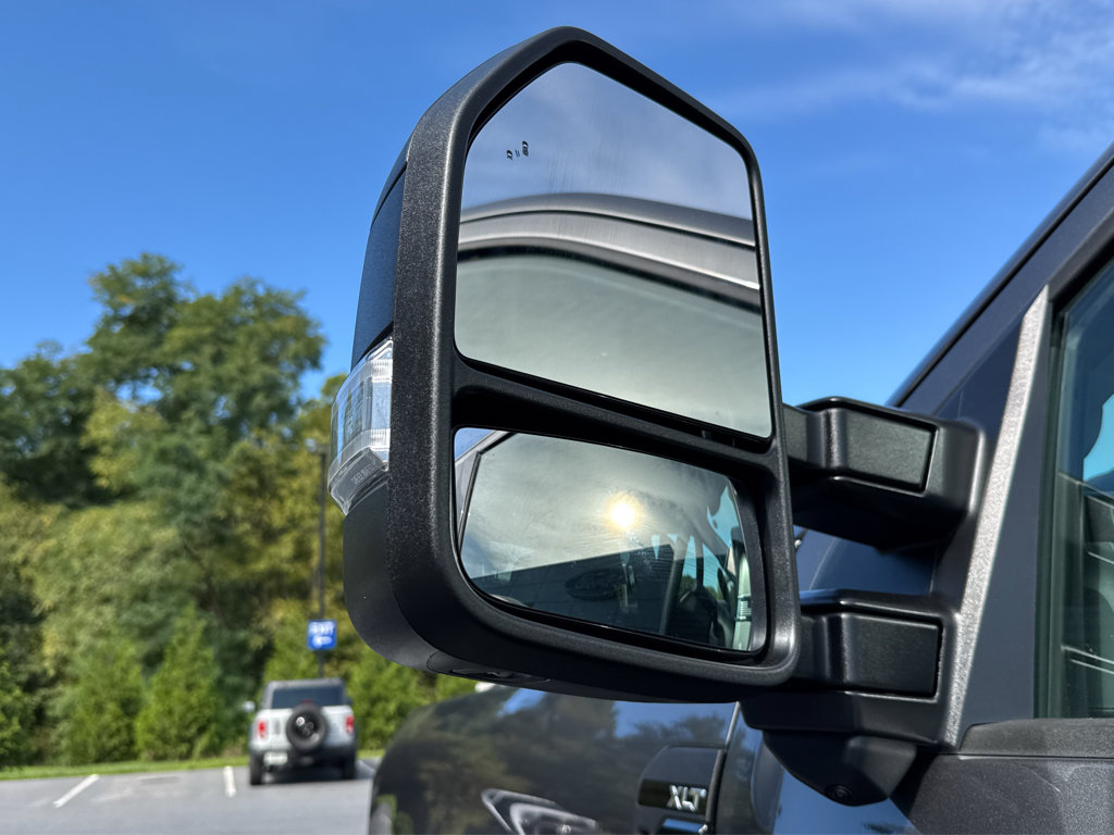 New 2026 Ford F250 XLT w/ XLT Premium Package AWD/4WD image 25