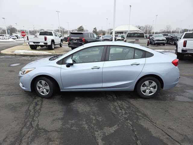 Used 2018 Chevrolet Cruze LS image 16