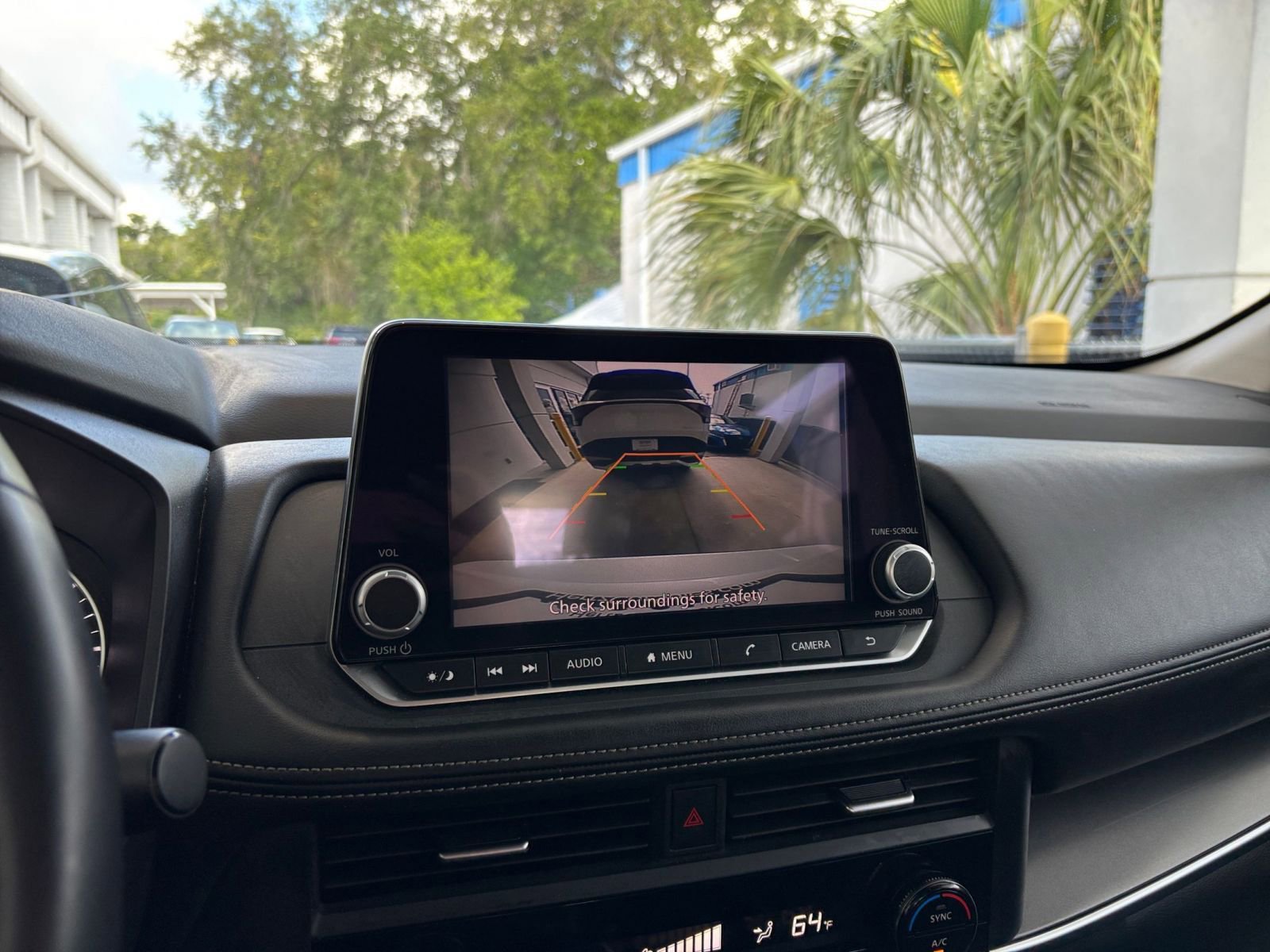 Used 2025 Nissan Rogue SV FWD image 27