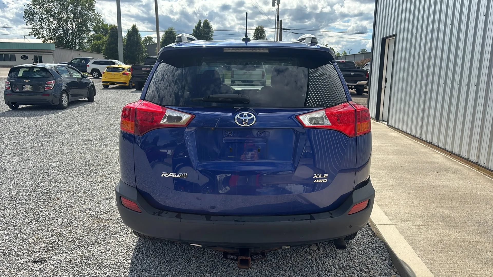 Used 2015 Toyota RAV4 XLE AWD/4WD image 4