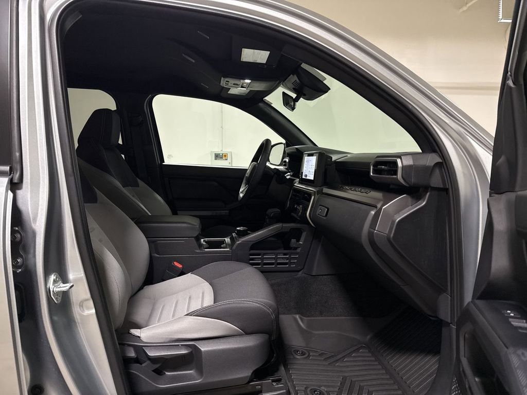Used 2025 Toyota Tacoma TRD Off-Road image 21