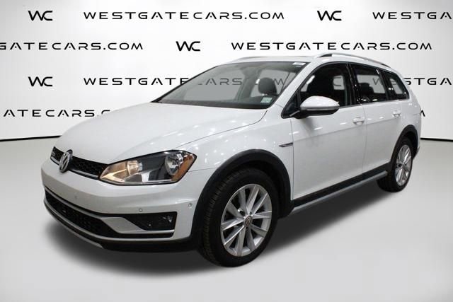 Used 2017 Volkswagen Golf Alltrack SE image 1
