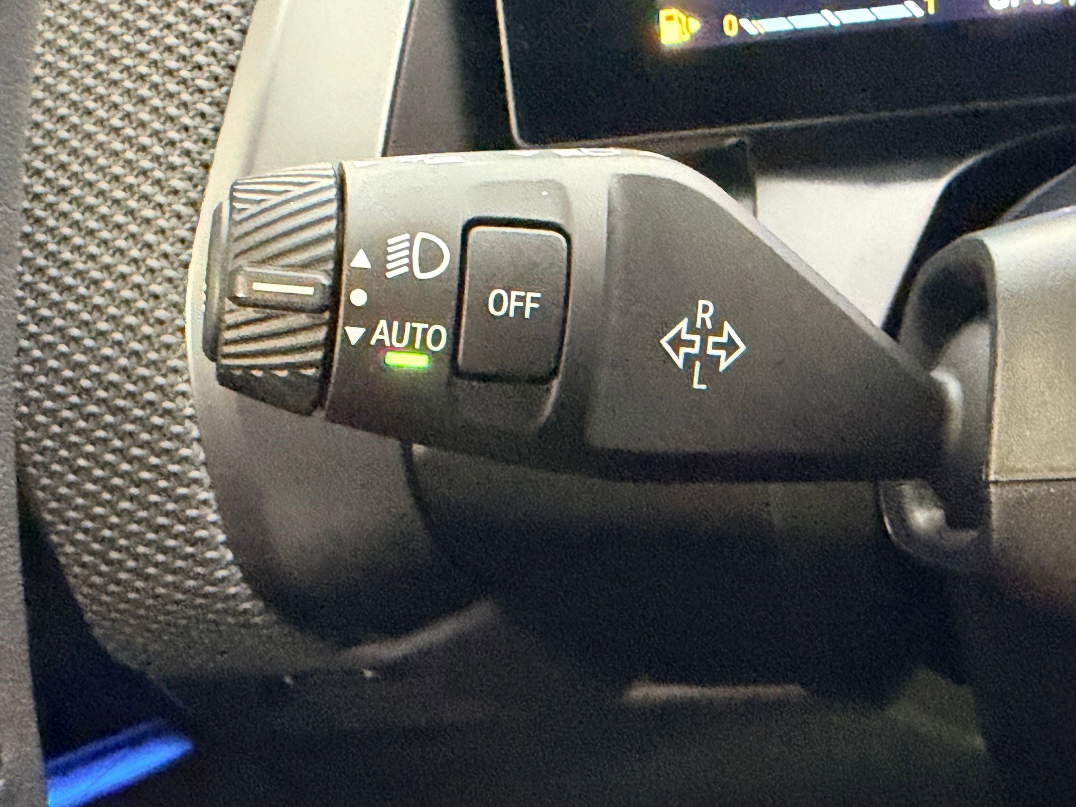 Certified 2025 BMW X3 xDrive30i w/ Premium Package image 24