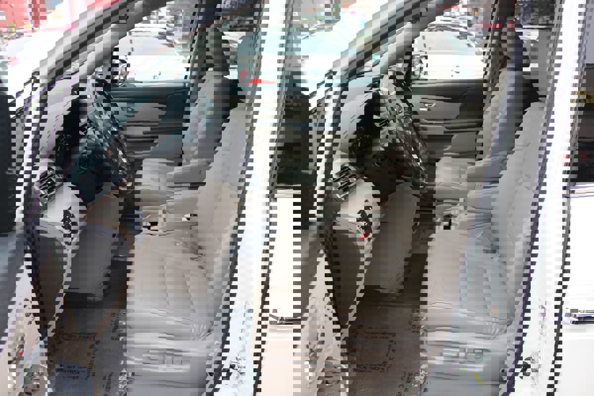 Used 2015 Honda Odyssey Touring Elite image 19