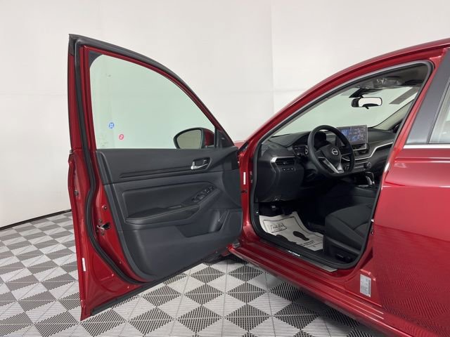 New 2025 Nissan Altima 2.5 SV w/ SV Special Edition Package image 16