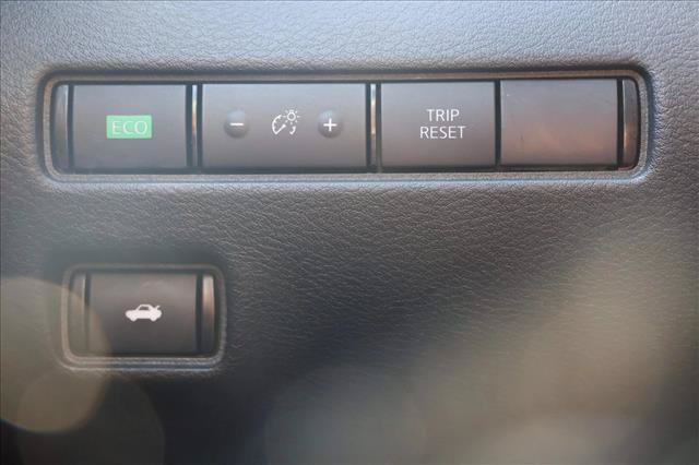 Used 2024 Nissan Sentra SV FWD image 13