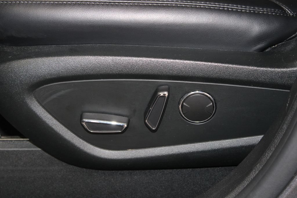Used 2022 Lincoln Nautilus Reserve AWD/4WD image 22