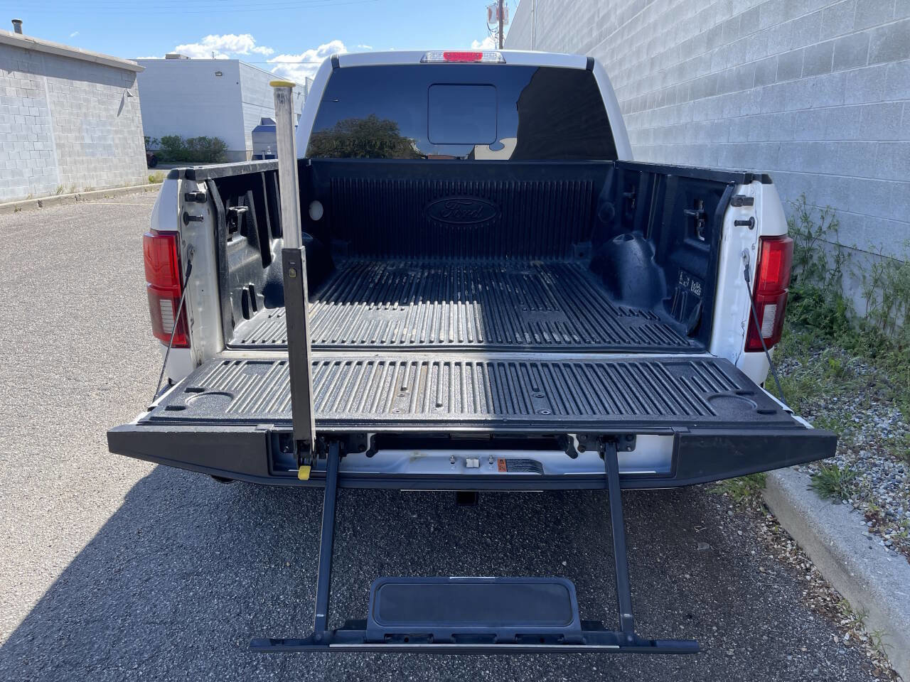 Used 2019 Ford F150 Limited AWD/4WD image 12