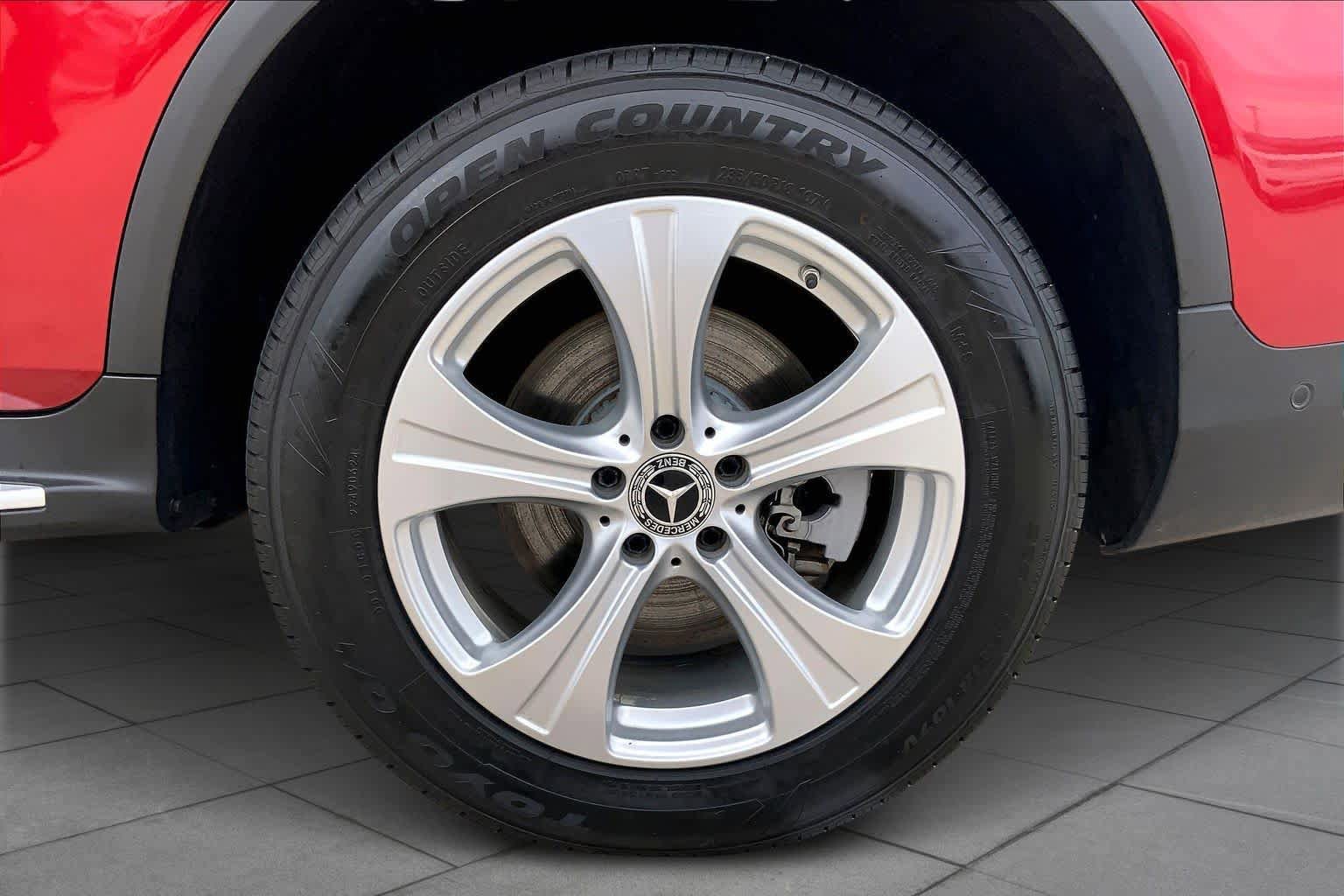 Used 2017 Mercedes-Benz GLC 300 4MATIC image 11