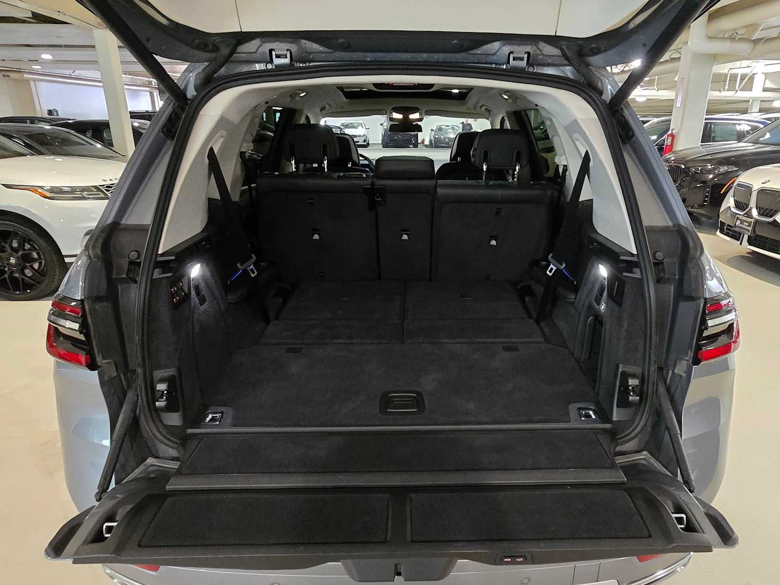 Used 2025 BMW X7 xDrive40i AWD/4WD image 13