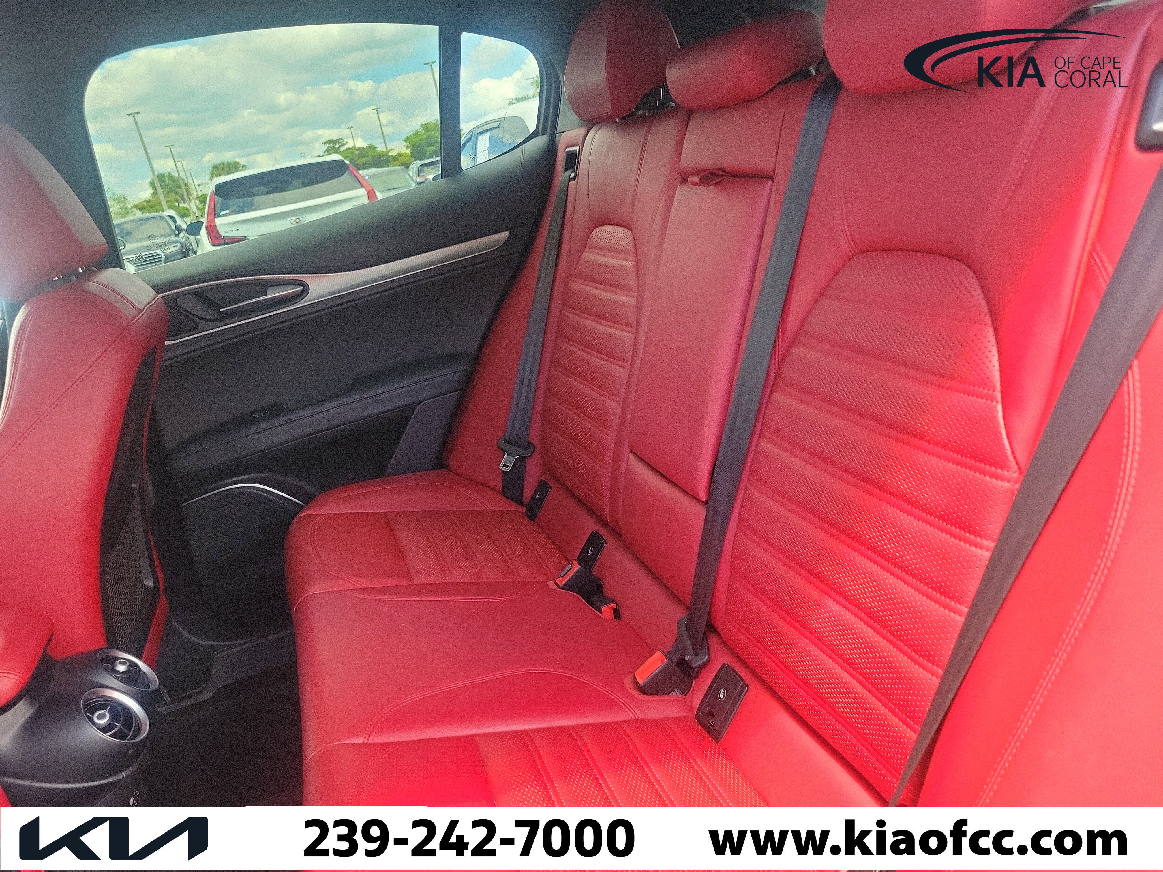 Used 2022 Alfa Romeo Stelvio Veloce AWD/4WD image 15