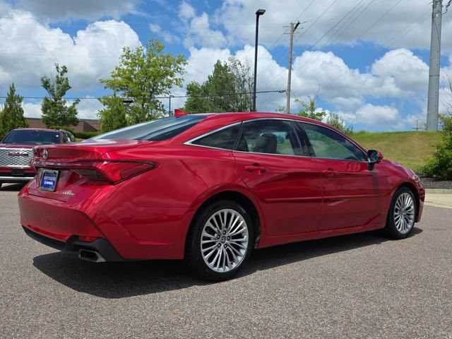Used 2021 Toyota Avalon Limited FWD image 3