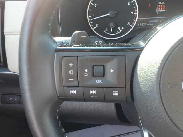 Used 2025 Nissan Pathfinder SL FWD image 22