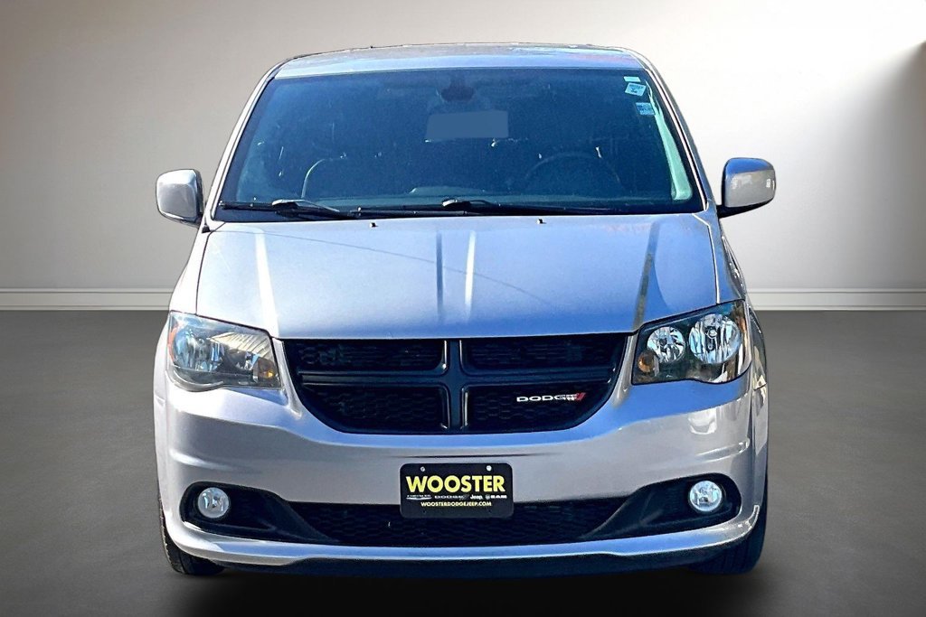 Used 2020 Dodge Grand Caravan SXT w/ Driver Convenience Group FWD image 2