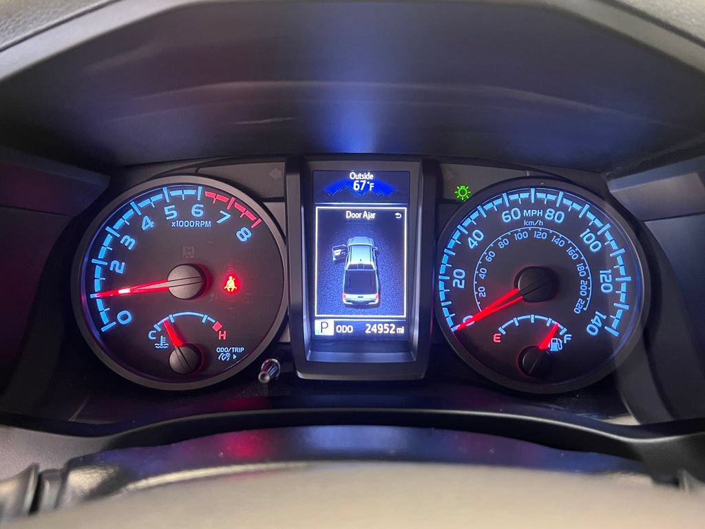 Used 2023 Toyota Tacoma SR AWD/4WD image 19