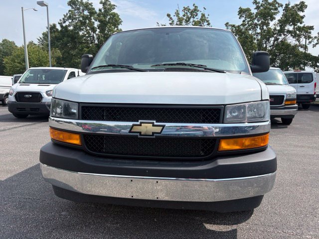 Used 2025 Chevrolet Express 2500 w/ Driver Convenience Package RWD image 16
