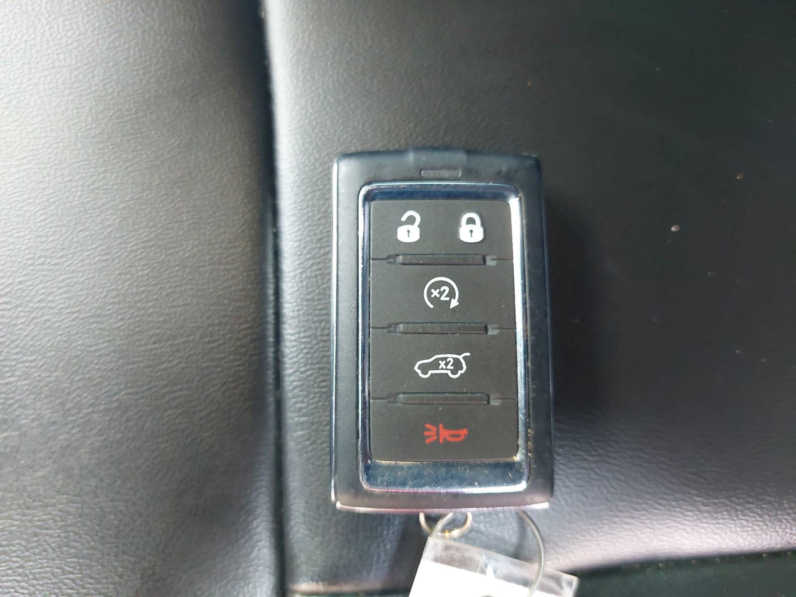 Used 2025 Jeep Grand Cherokee L Limited w/ Black Appearance Package AWD/4WD image 38
