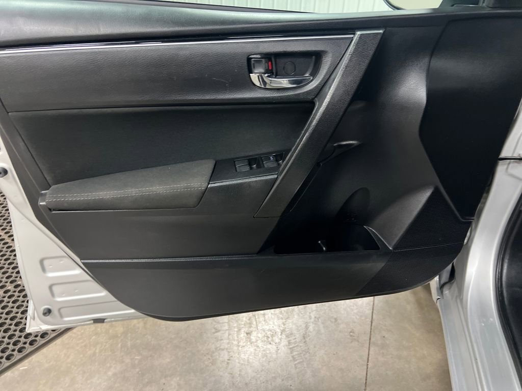 Used 2019 Toyota Corolla LE image 17