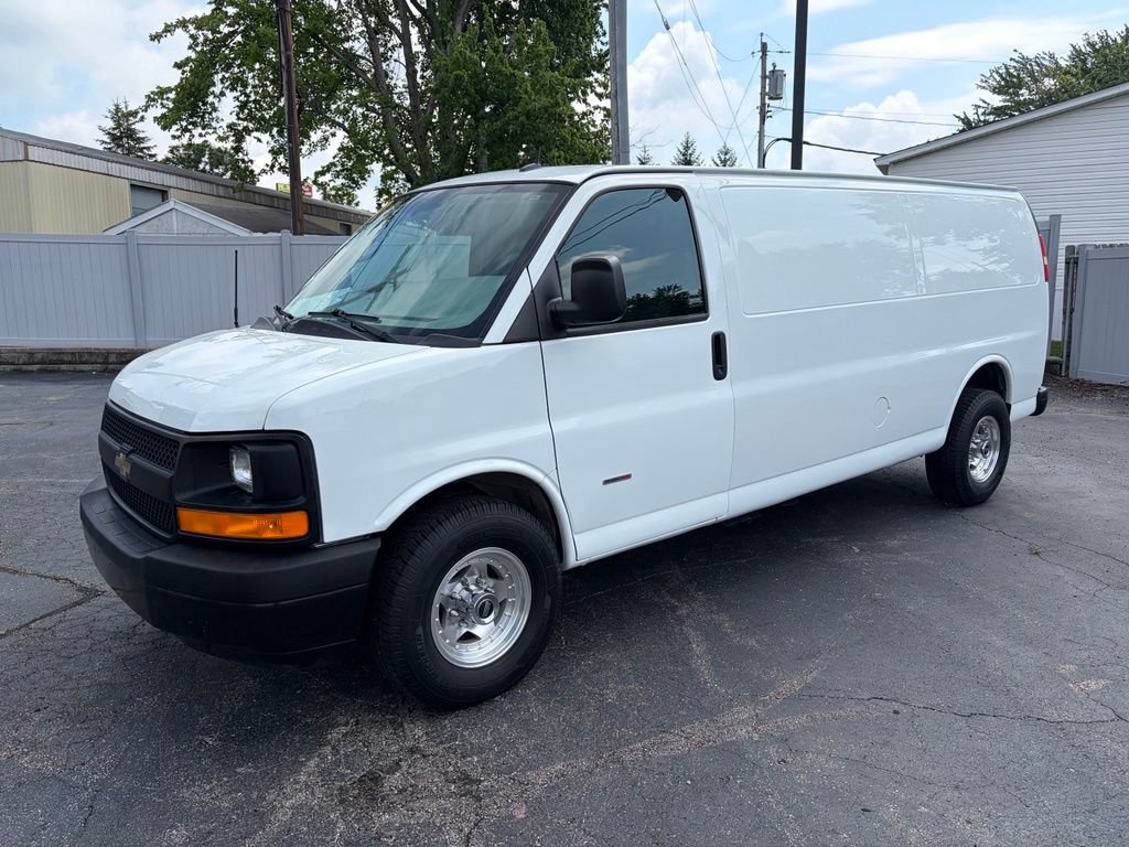 Used 2014 Chevrolet Express 2500 Extended RWD image 32
