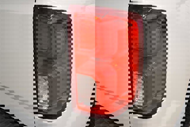 Used 2018 Chevrolet Silverado 1500 LTZ image 12