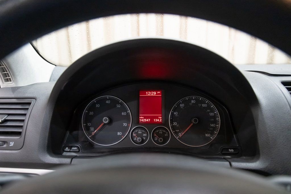 Used 2008 Volkswagen Rabbit S image 12