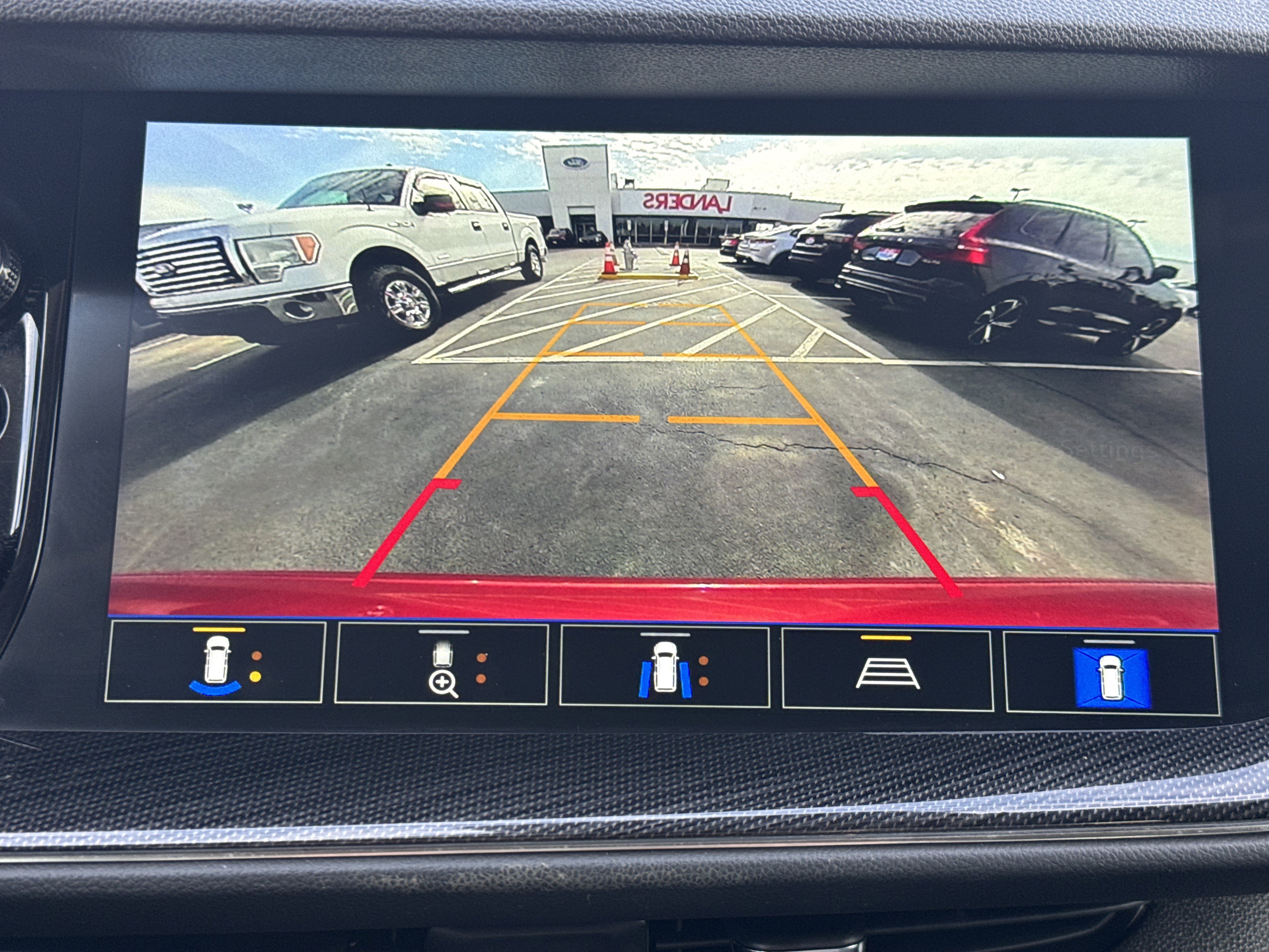 Used 2022 Buick Envision Essence w/ Technology Package I image 21