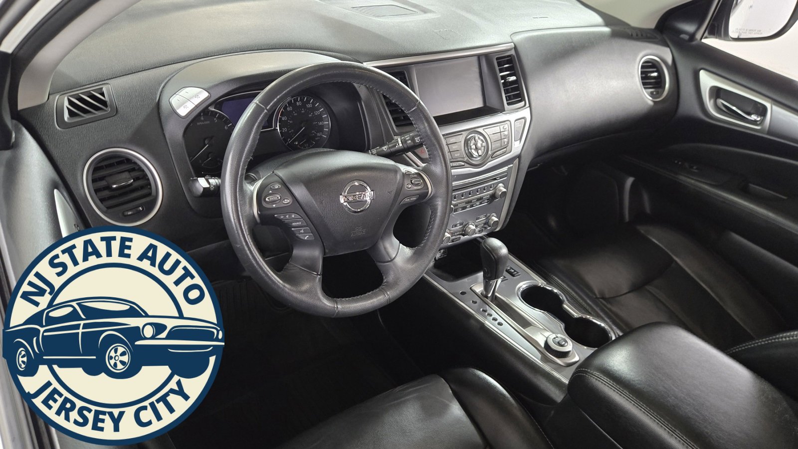 Used 2018 Nissan Pathfinder SL image 9