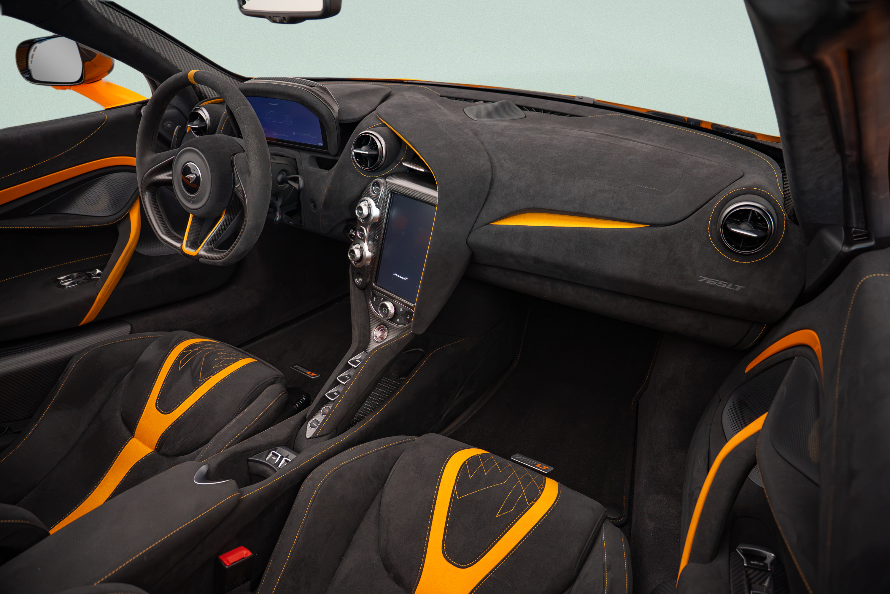 Used 2022 McLaren 765LT RWD image 10