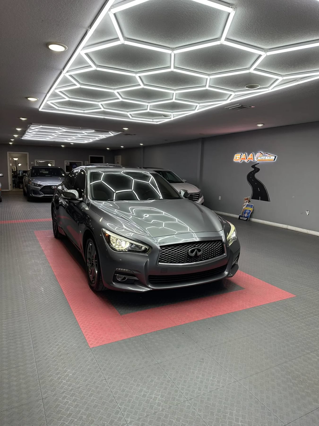 Used 2017 INFINITI Q50 Signature Edition RWD image 1
