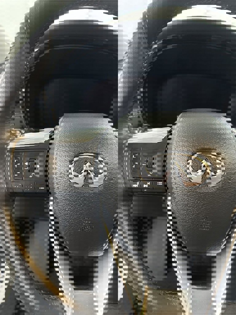 Used 2023 INFINITI QX60 Luxe image 16