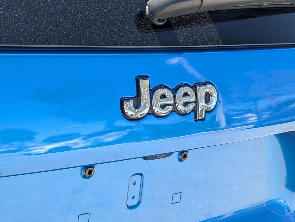 Certified 2022 Jeep Cherokee Limited image 16