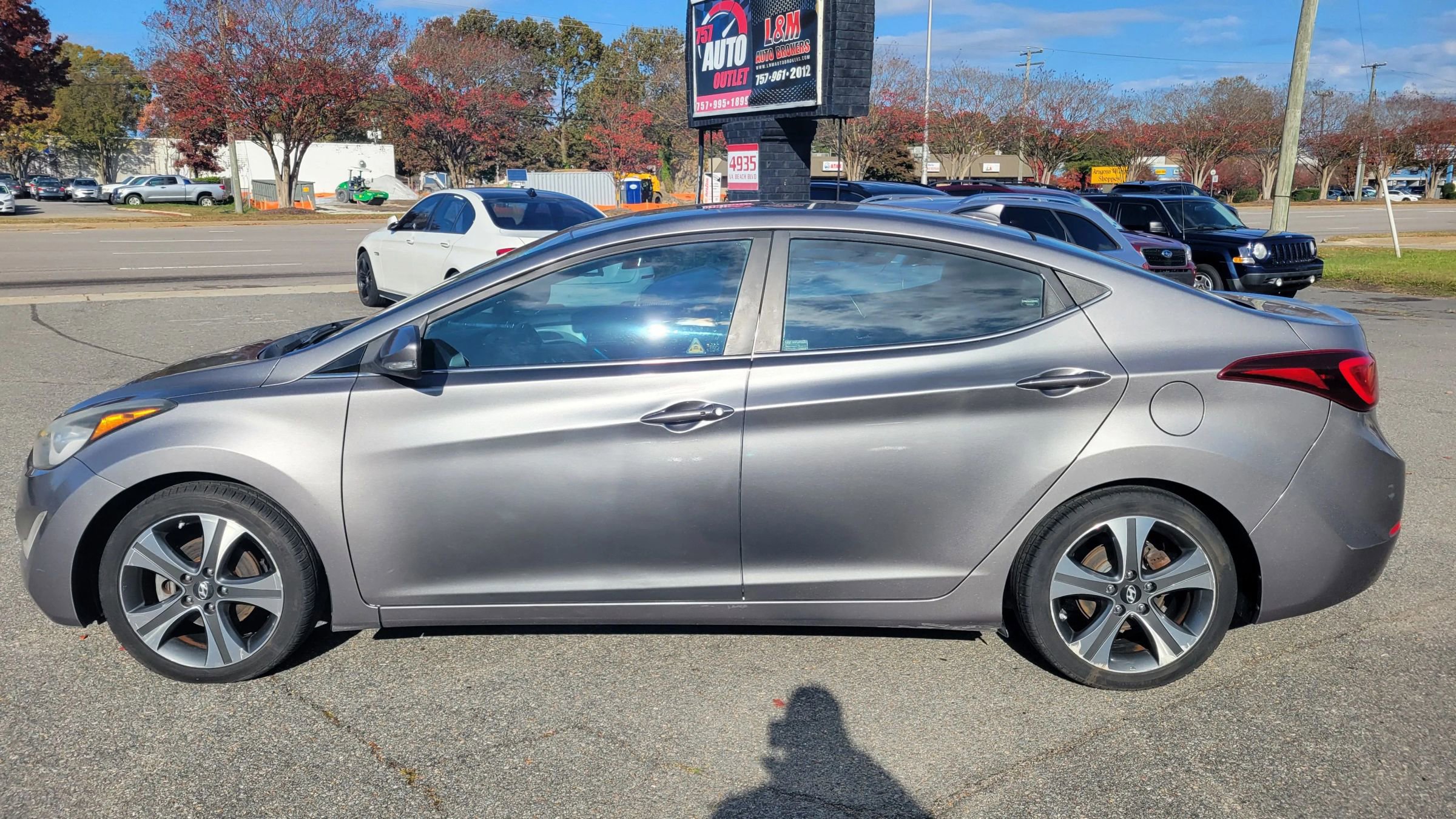Used 2015 Hyundai Elantra Sport FWD image 2