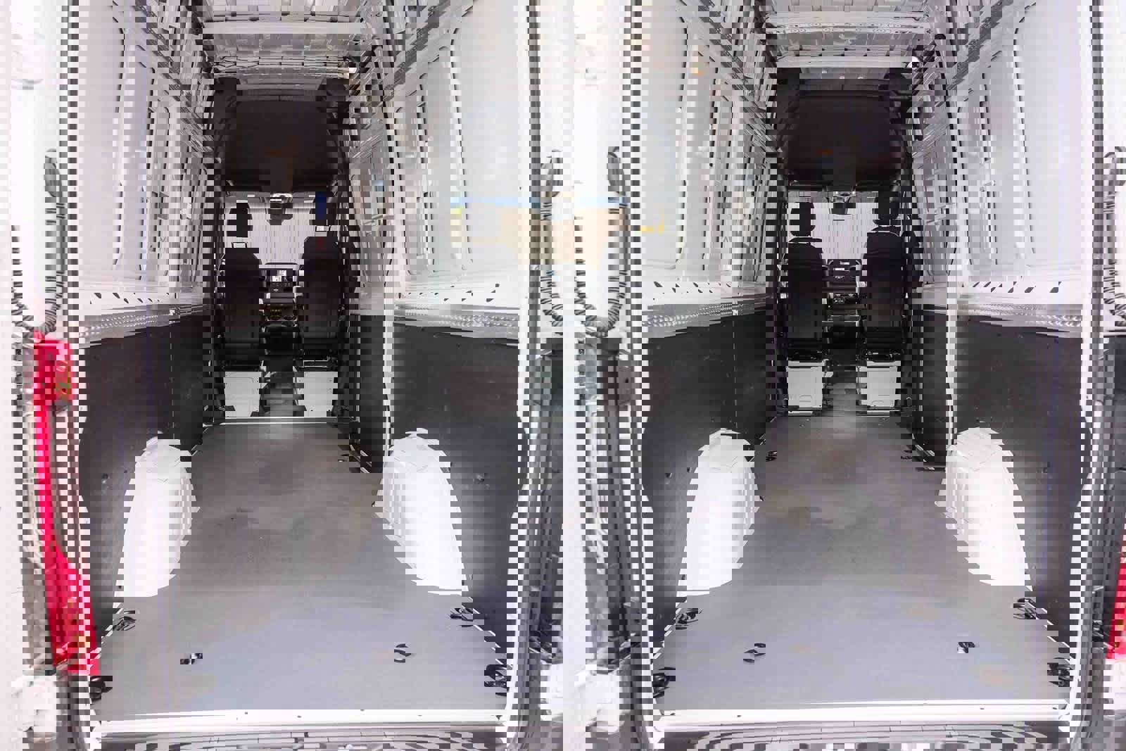 Used 2024 Mercedes-Benz Sprinter 2500 image 29