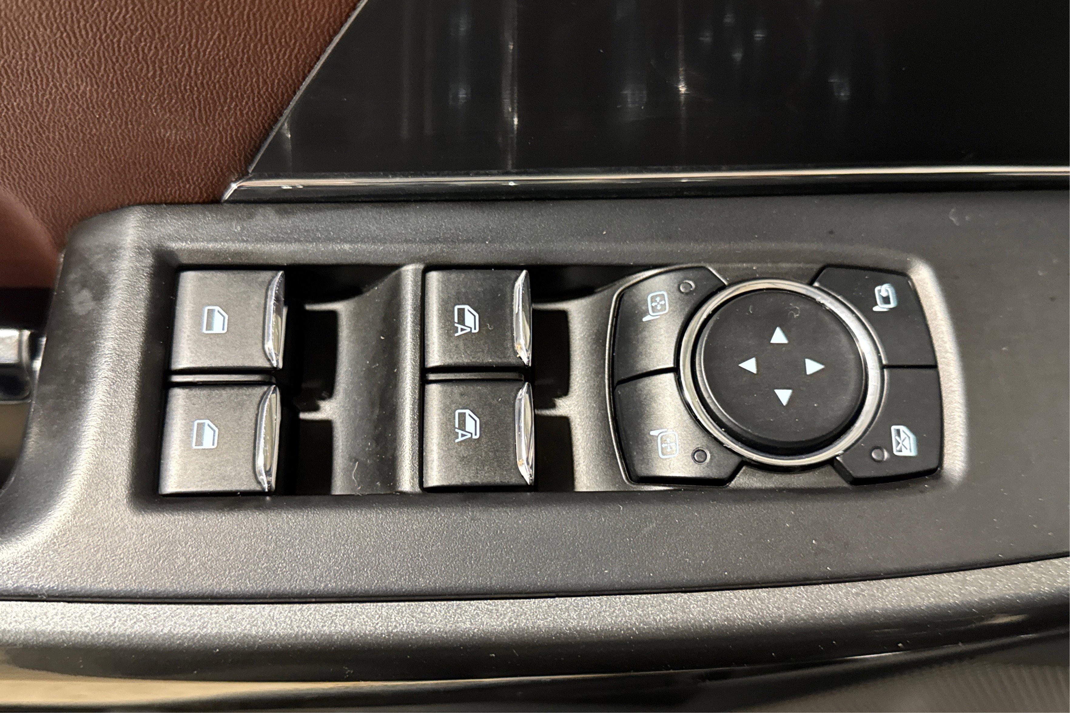 Used 2023 Ford F150 Lariat w/ Equipment Group 502A High AWD/4WD image 17