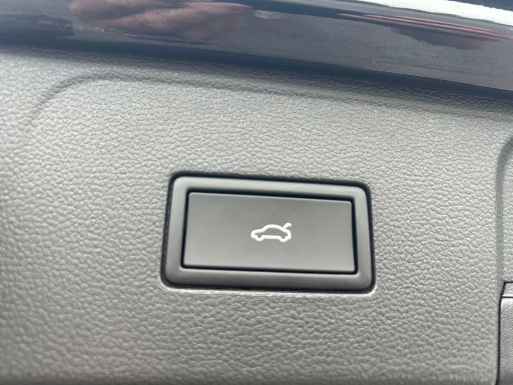 Used 2026 Volkswagen Atlas SE AWD/4WD image 43