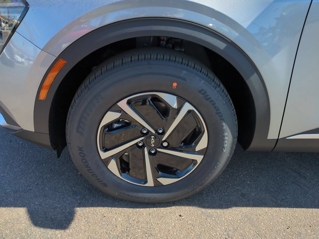 Certified 2025 Kia Sportage LX AWD/4WD image 31
