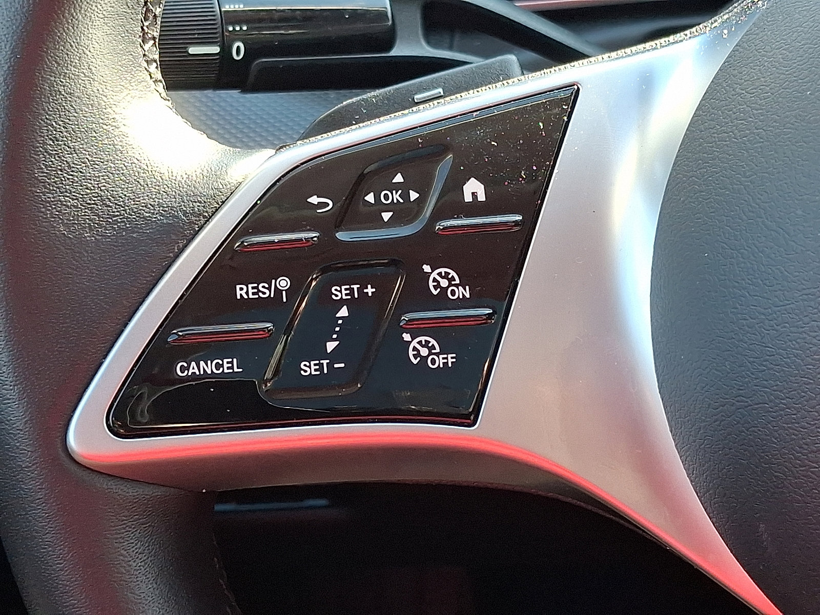 Certified 2025 Mercedes-Benz C 300 4MATIC Sedan image 21