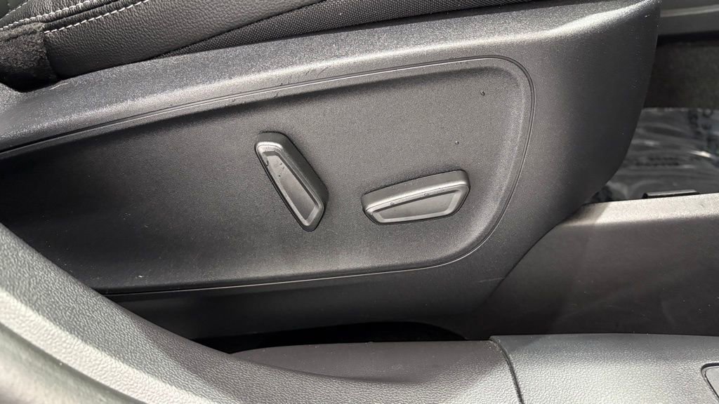 New 2025 Ford Escape SE w/ PHEV Premium Package image 22