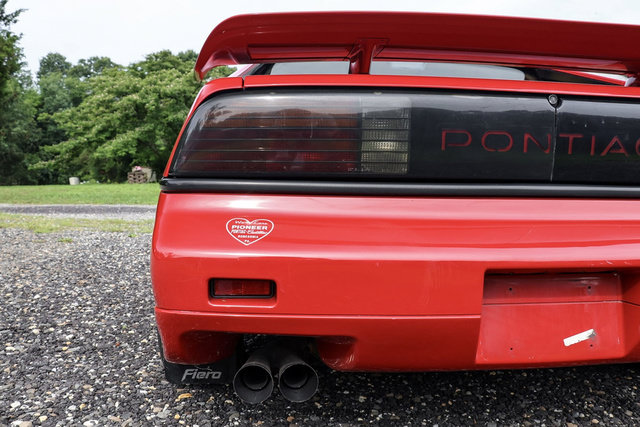Used 1988 Pontiac Fiero GT RWD image 79