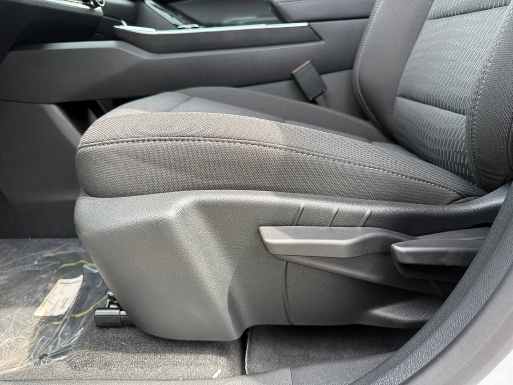 New 2027 Chevrolet Equinox LT FWD image 10