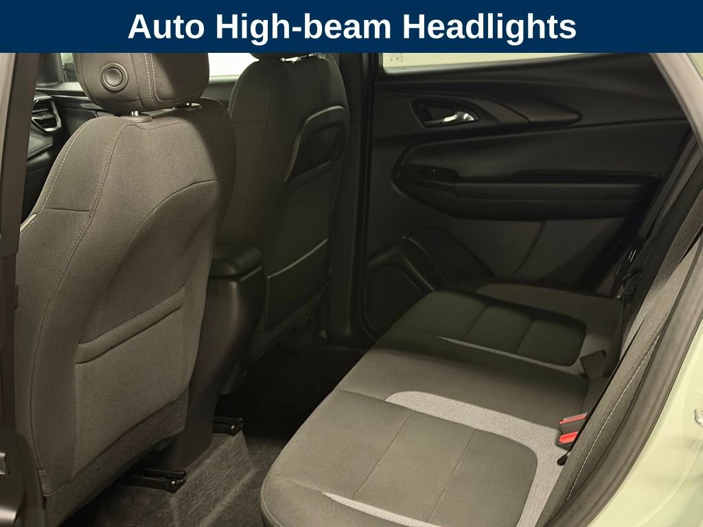Used 2025 Chevrolet TrailBlazer LT FWD image 17