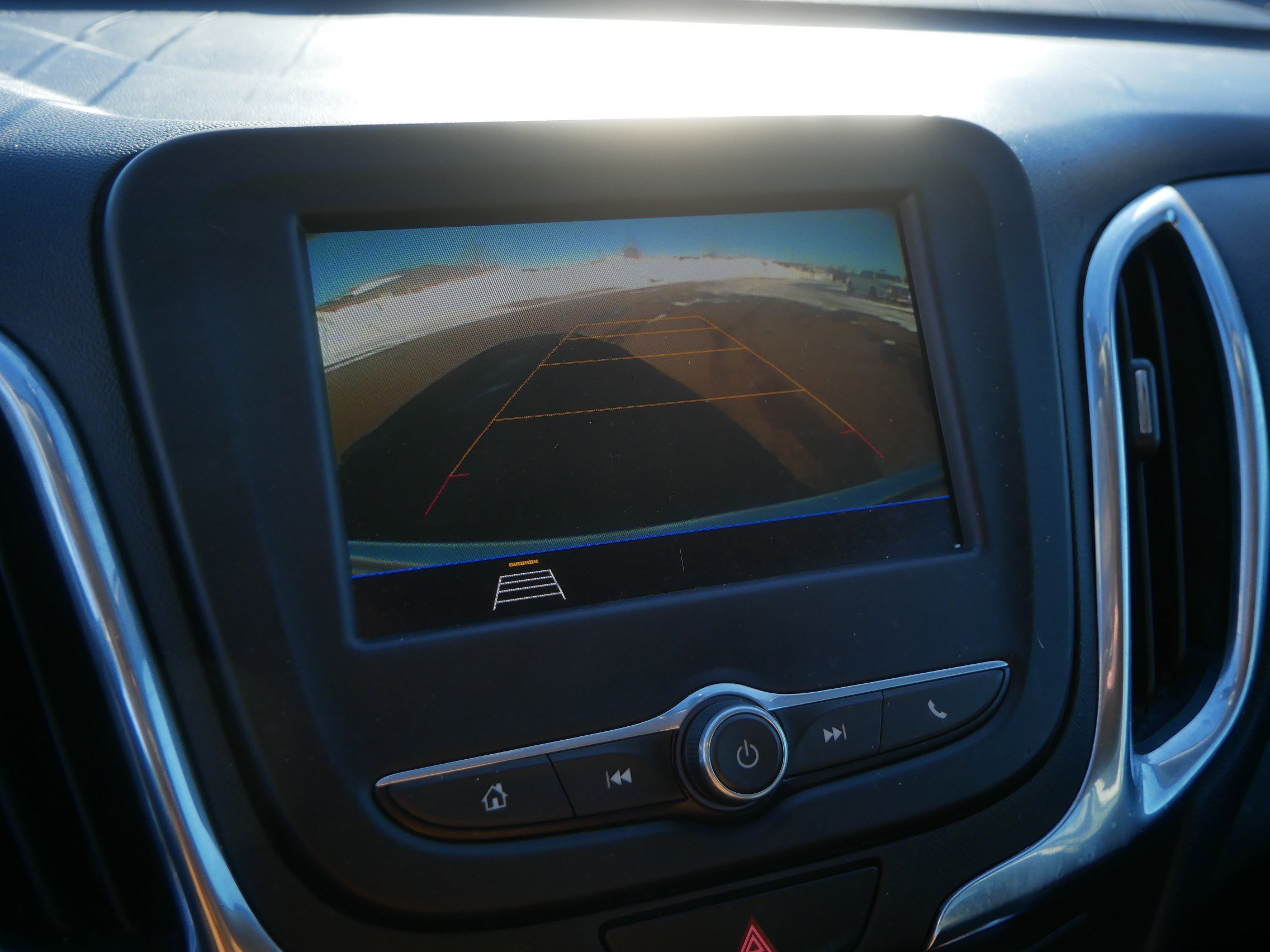 Used 2020 Chevrolet Equinox LT image 30