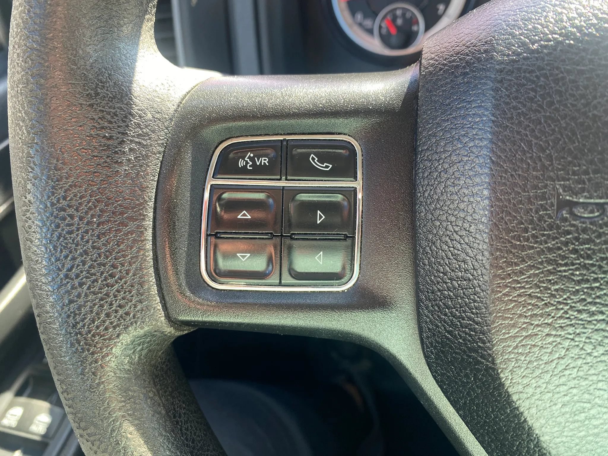 Used 2016 RAM 1500 ST AWD/4WD image 18