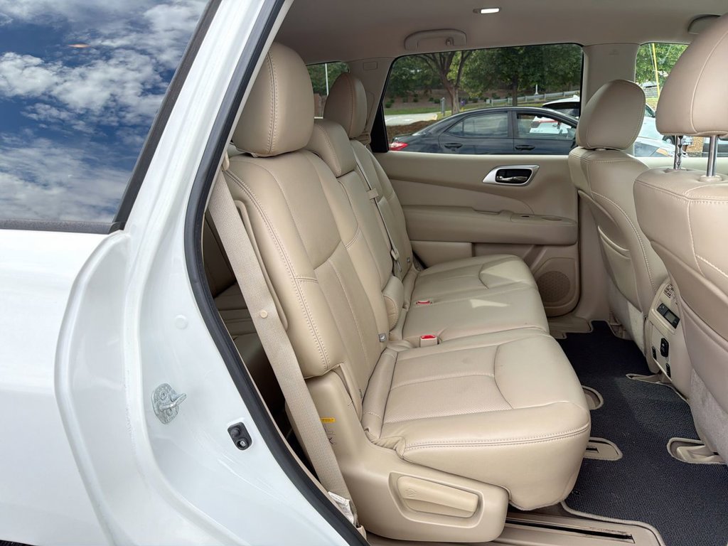 Used 2014 Nissan Pathfinder Platinum w/ Cargo Package FWD image 29