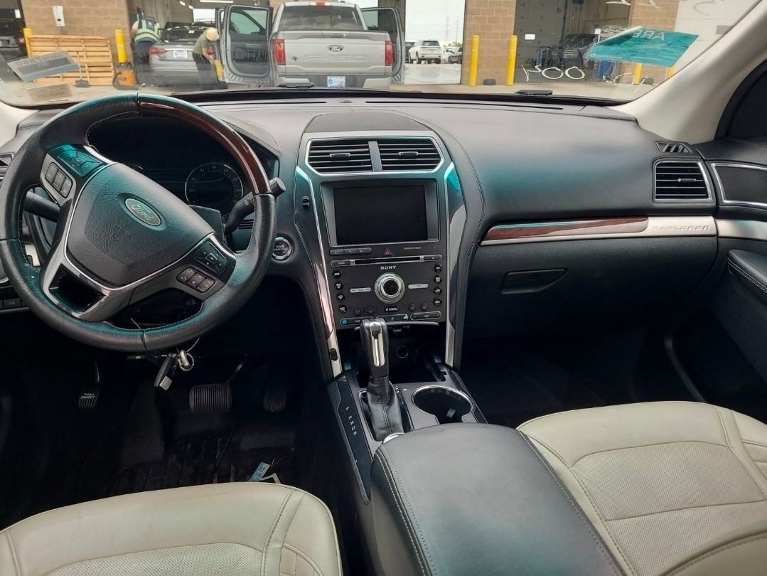 Used 2018 Ford Explorer Platinum AWD/4WD image 13