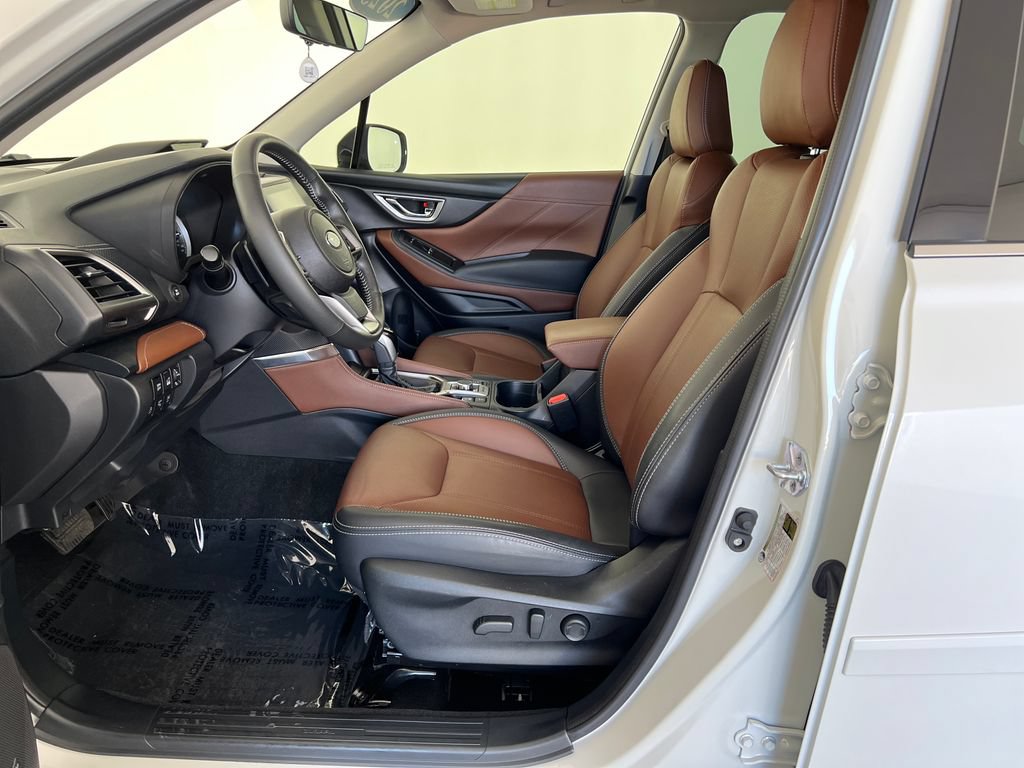 Used 2023 Subaru Forester Touring AWD/4WD image 12