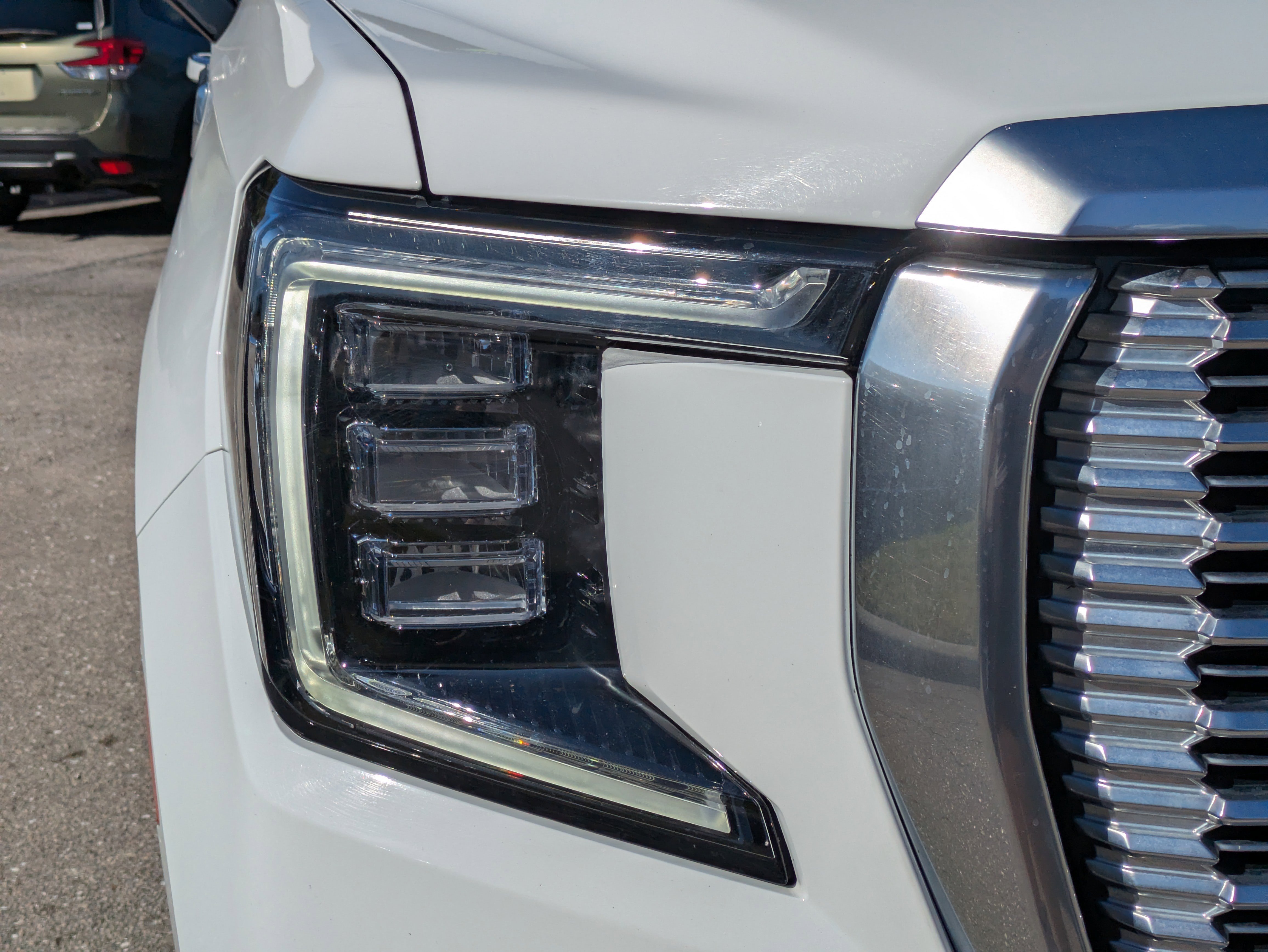 Used 2024 GMC Yukon XL Denali image 10